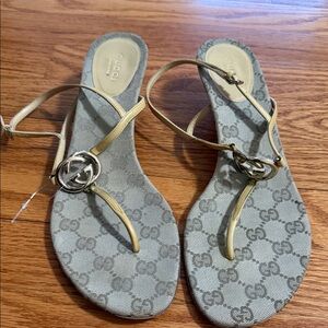 Gucci Women's Sandals - Beige and Gray